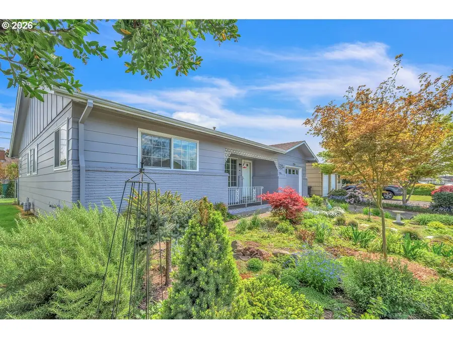 1104 Stanfield Rd, Woodburn, OR 97071 - #2