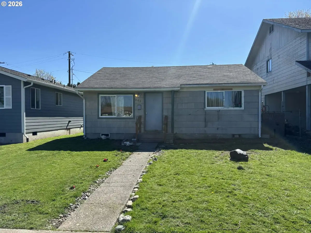 286 26th Ave, Longview, WA 98632 - #1