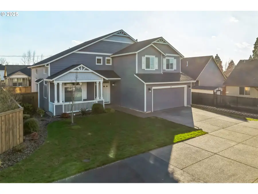 698 Stewart Dr, Molalla, OR 97038 - #3