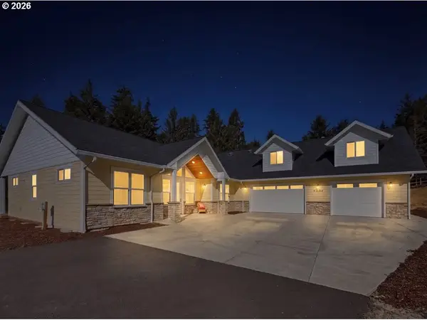 83594 Sauter Dr, Florence, OR 97439