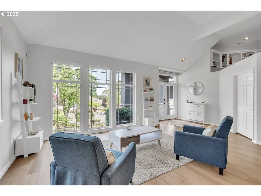 15900 SW Breccia Dr, Beaverton, OR 97007 - Image #3