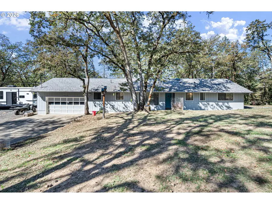 660 Elmar Dr, Winchester, OR 97495 - #2