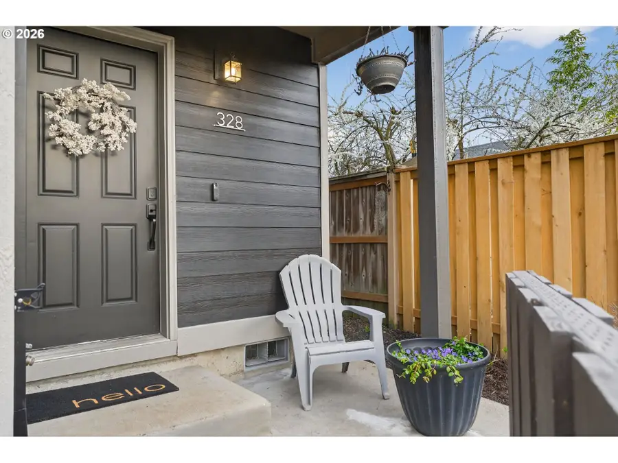 328 NW Freeman Ave, Hillsboro, OR 97124 - #3