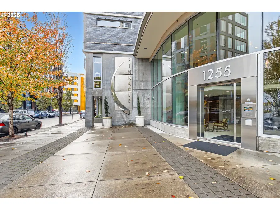 1255 NW 9th Ave #806, Portland, OR 97209 - Image #3