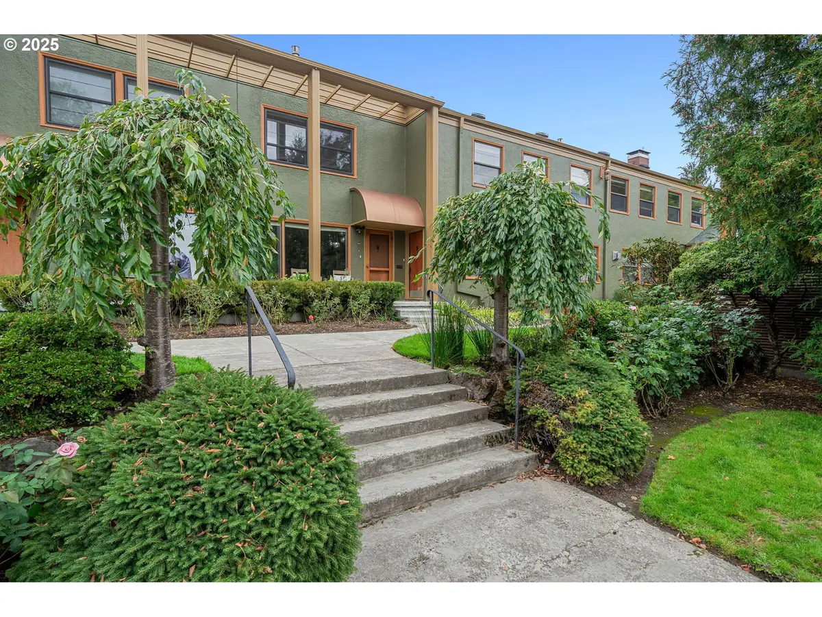 2025 SE Caruthers St #14, Portland, OR 97214 - Image #1