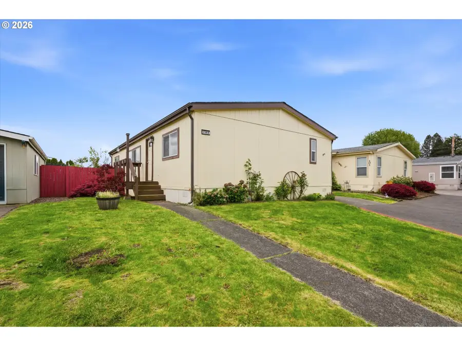1000 S Mckern Ct #102, Newberg, OR 97132 - #3
