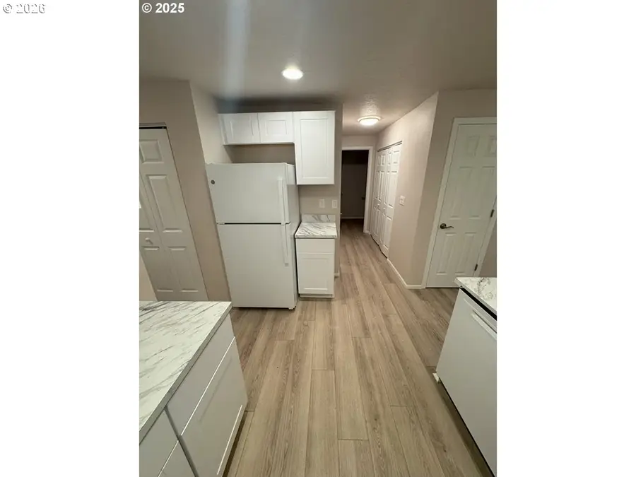 529 Helen St, Eugene, OR 97404 - #3