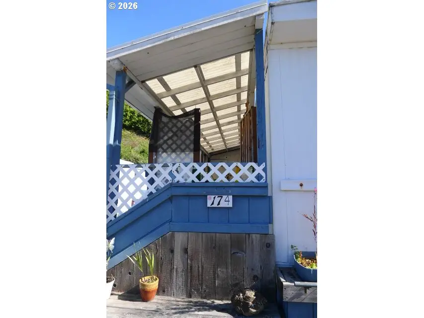 174 Riggs Hill Ln, Winchester Bay, OR 97467 - #2