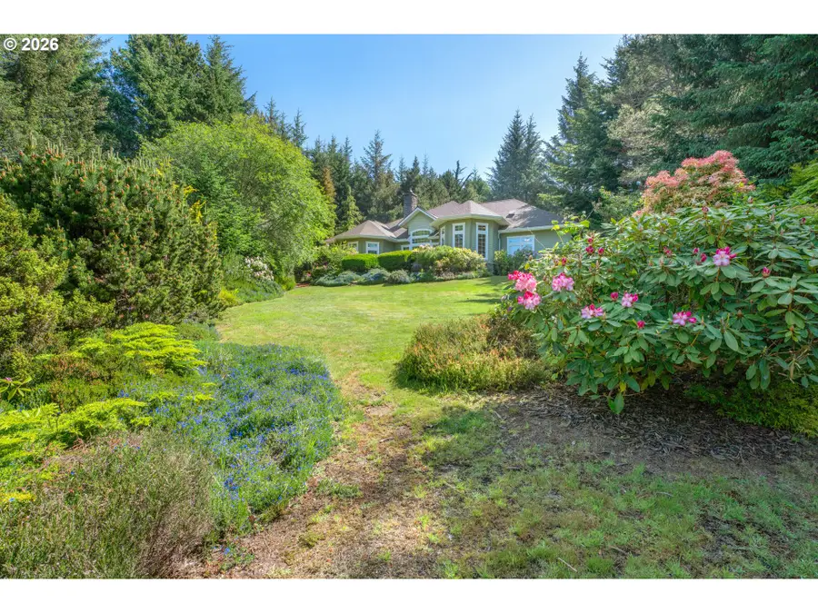 5402 Ka Teech Dr, Florence, OR 97439 - #2