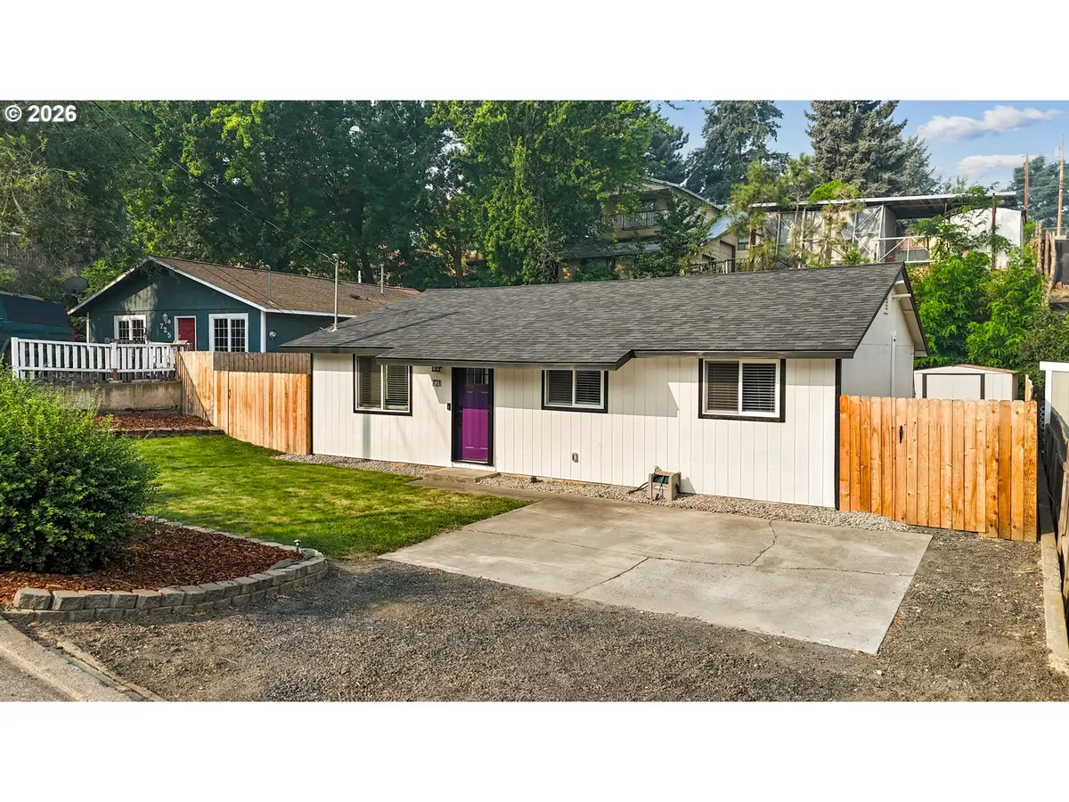 721 SE 9th St, Pendleton, OR 97801 - #1
