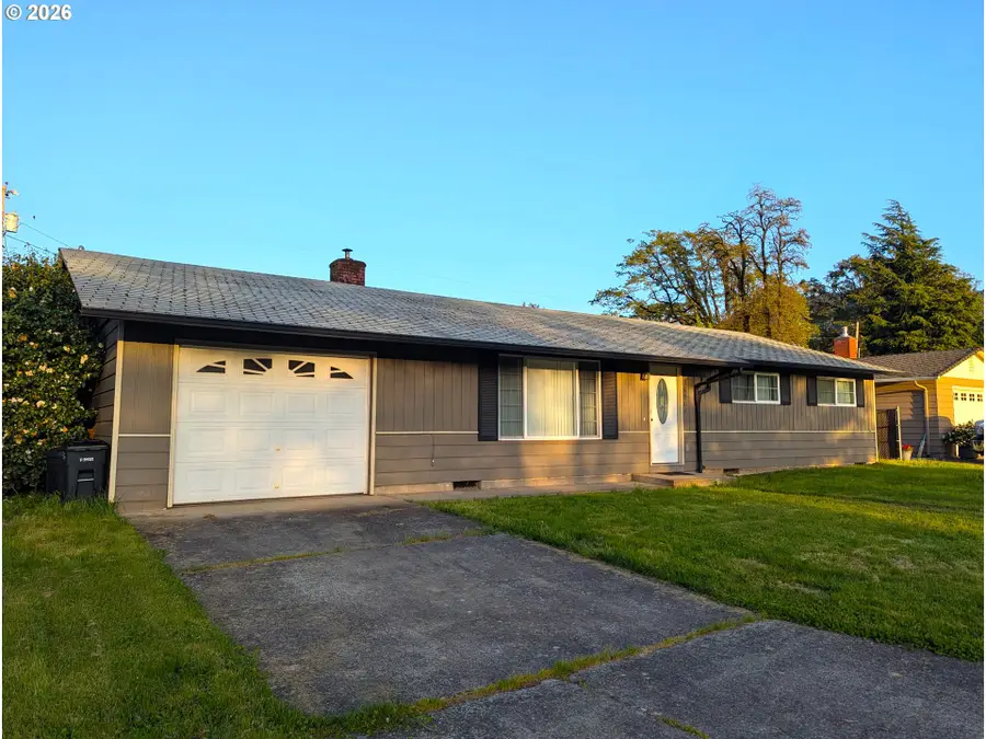 76501 Portal Dr, Oakridge, OR 97463 - #2