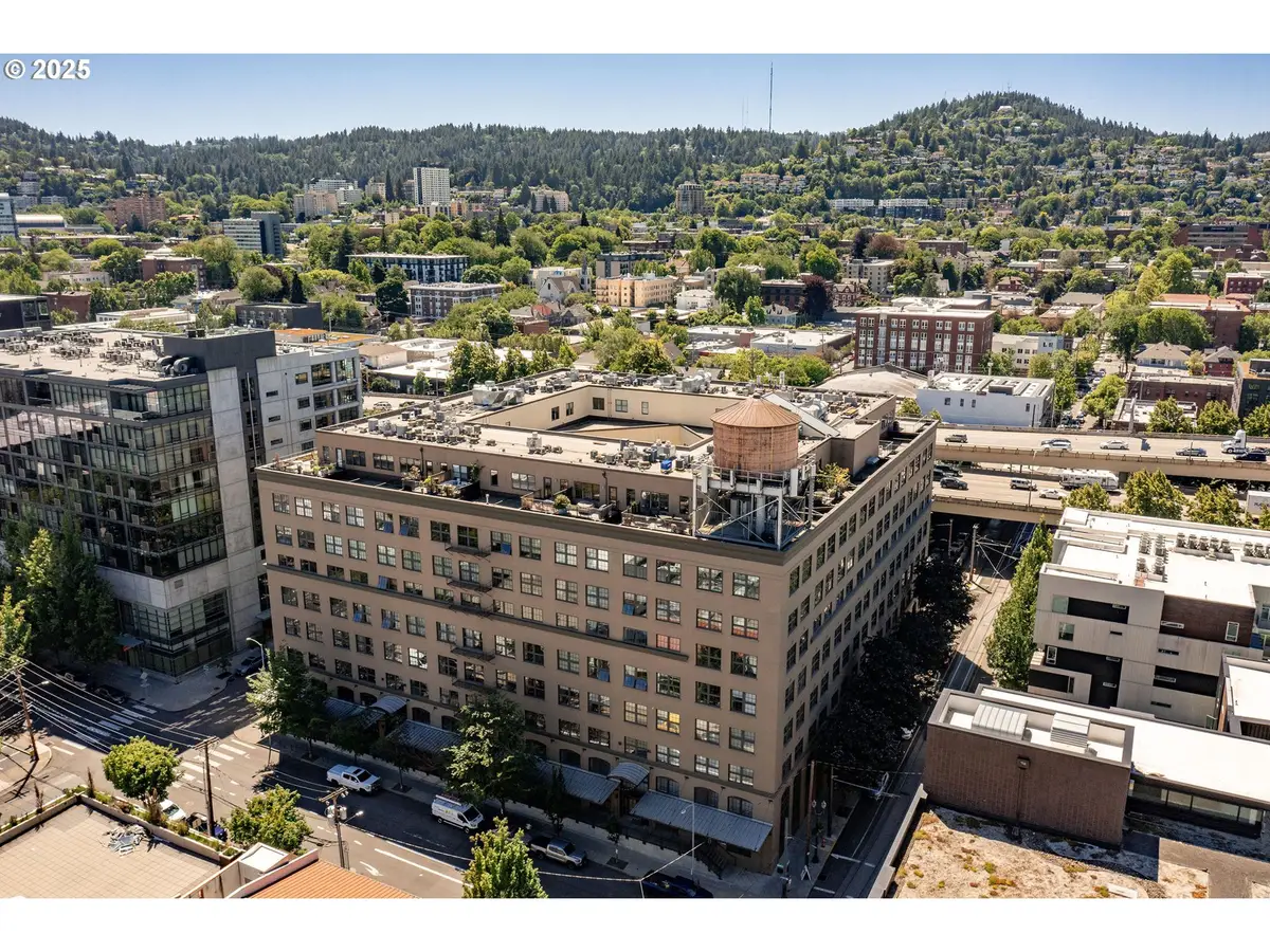 1420 NW Lovejoy St #427, Portland, OR 97209 - Image #1