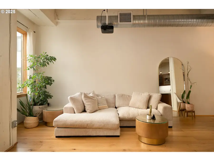 1420 NW Lovejoy St #427, Portland, OR 97209 - Image #3