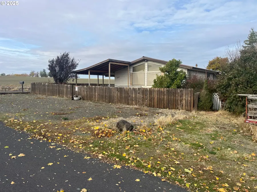 355 W Washington St, Athena, OR 97813 - Image #2