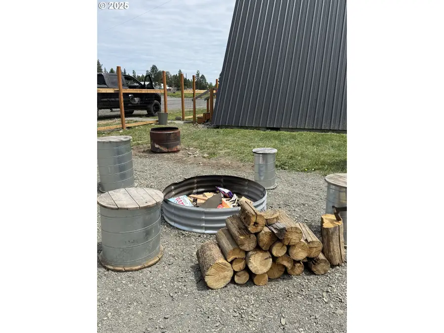 112 E State St, Ukiah, OR 97880 - Image #2