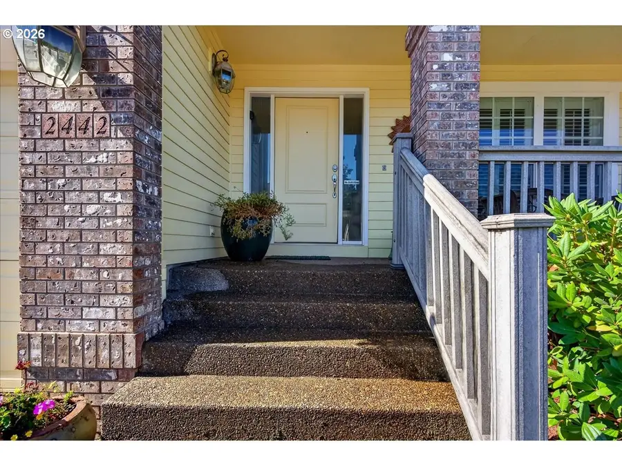 2442 NW Broadway St, Albany, OR 97321 - #2