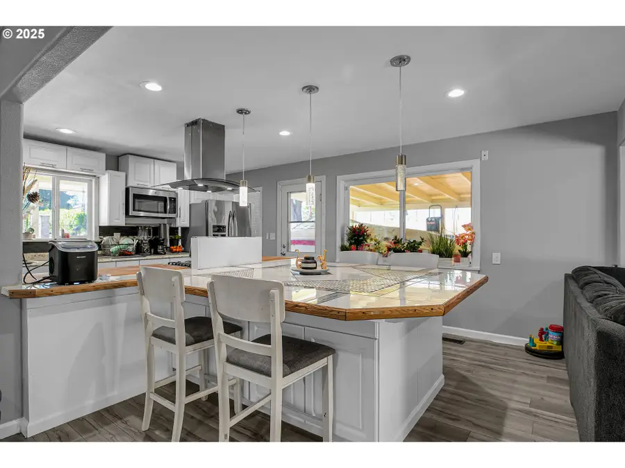 16637 NE Hassalo St, Portland, OR 97230 - Image #3