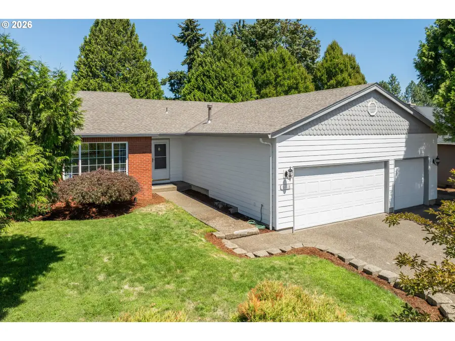 18918 Highland Dr, Oregon City, OR 97045 - #2