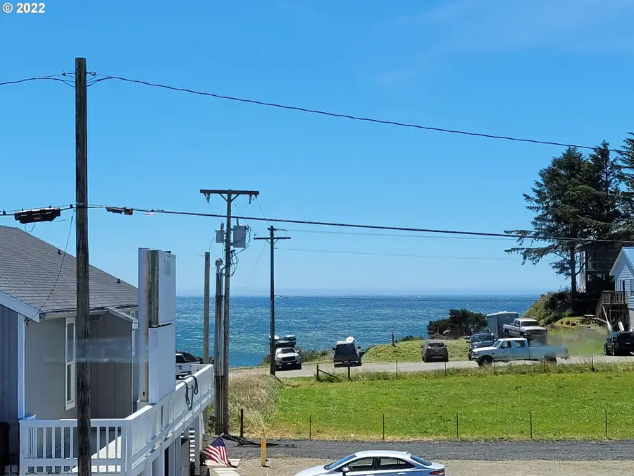 246 6th St, Port Orford, OR 97465 - Image #3