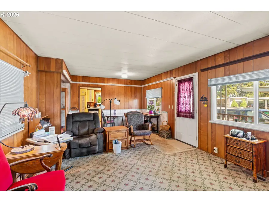 205 S 54th St #8, Springfield, OR 97478 - #3