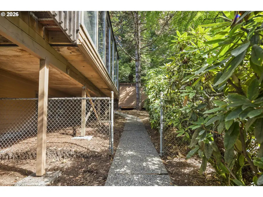 9252 SW 4th Ave, Portland, OR 97219 - #3