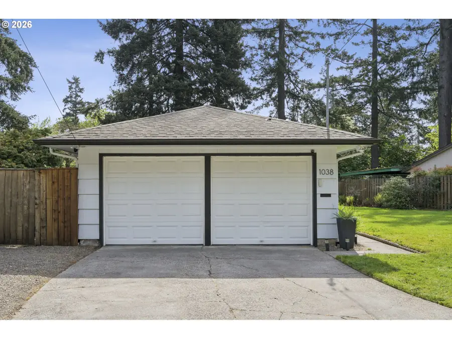 1038 NE 113th Ave, Portland, OR 97220 - #2