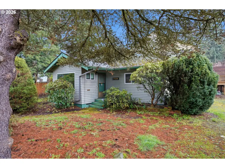 7420 SE Lincoln St, Portland, OR 97215 - #2