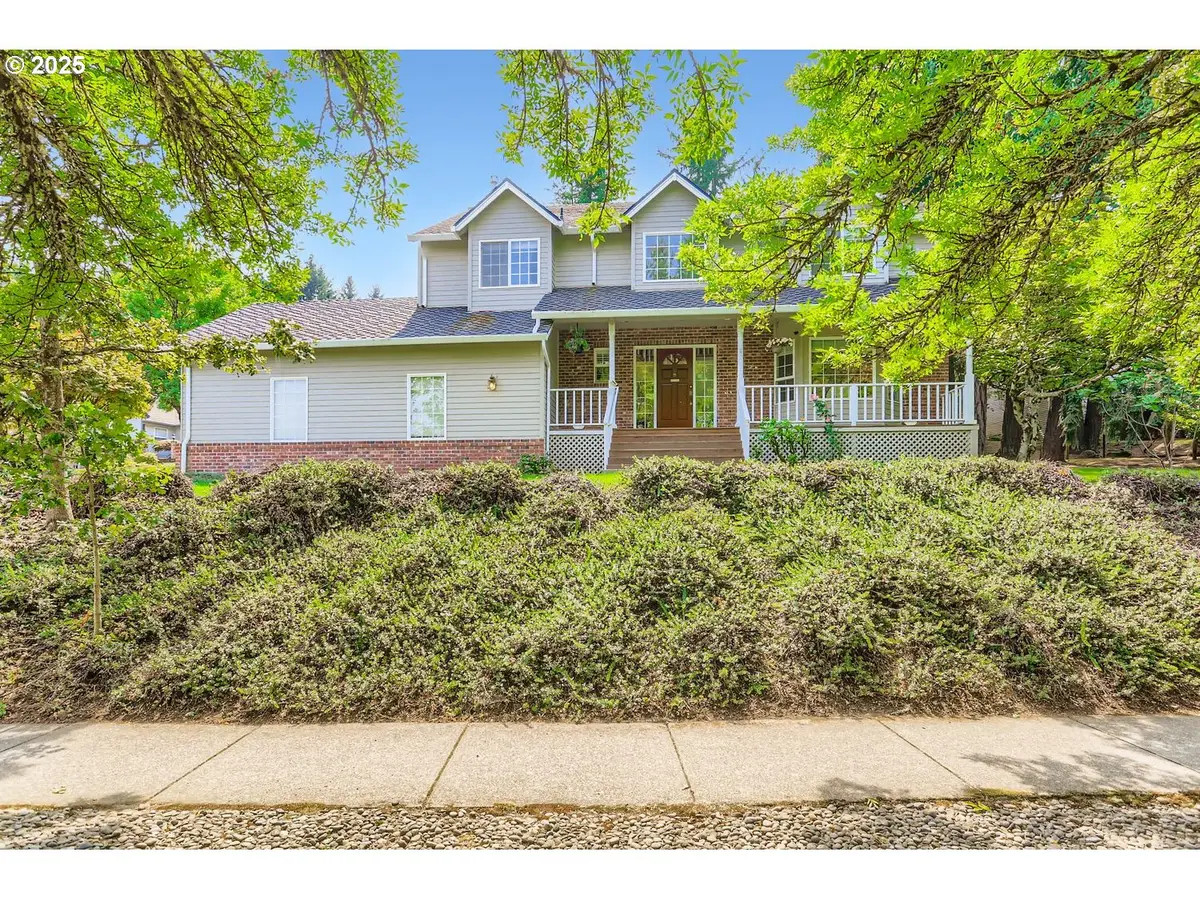 8225 SW Gearhart Dr, Beaverton, OR 97007 - Image #1