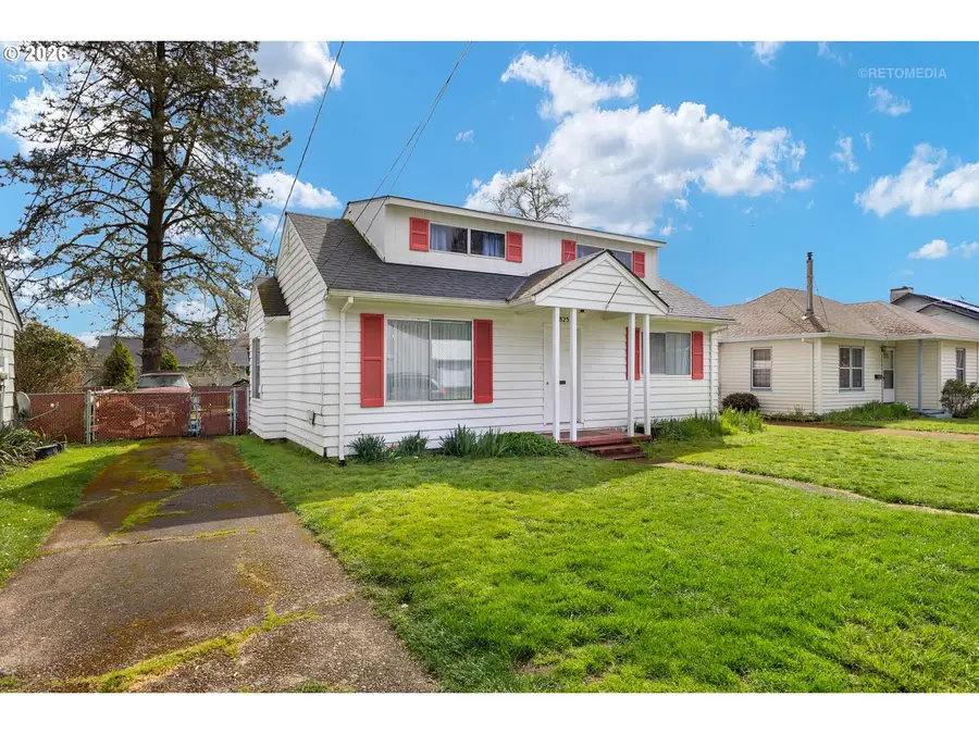 825 S Bridge St, Sheridan, OR 97378 - #2