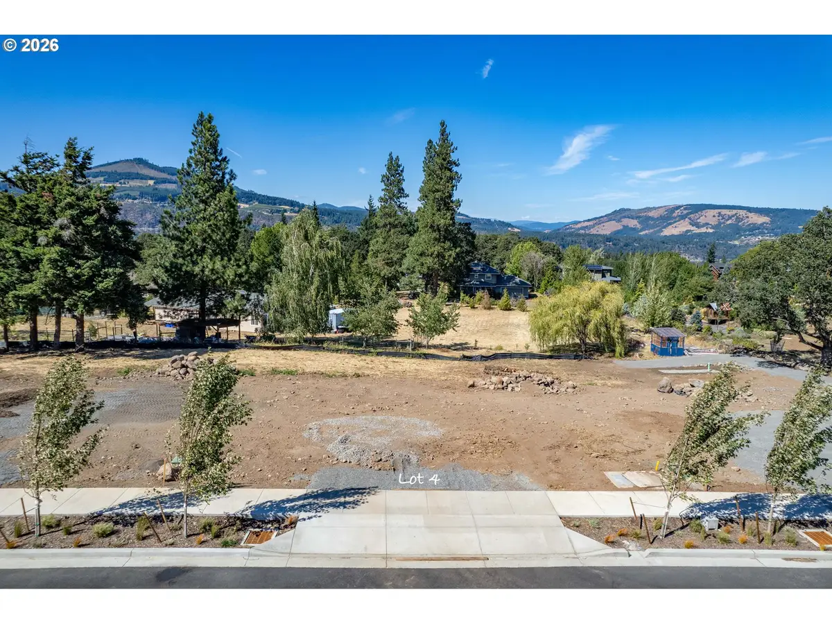 3940 Carr Dr #4, Hoodriver, OR 97031 - #1