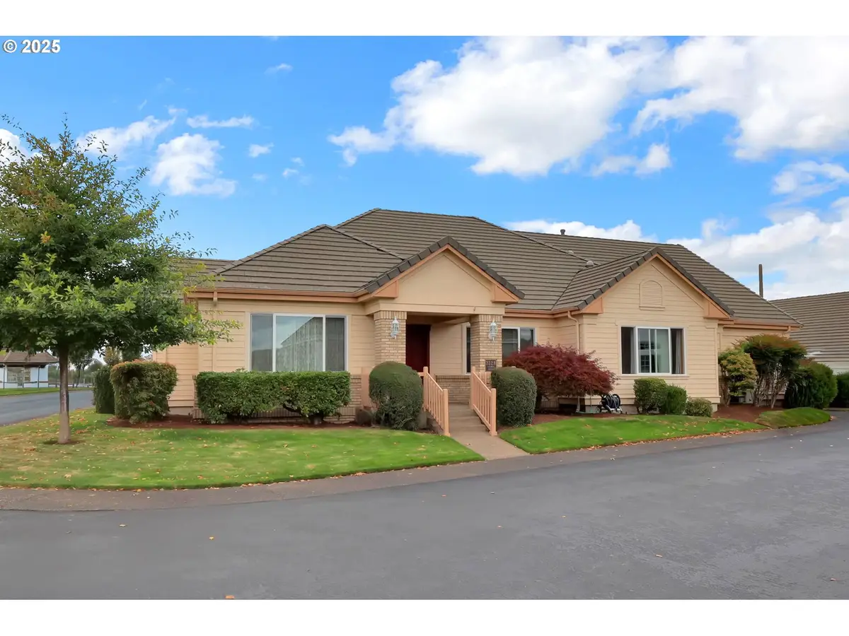 1789 Lake Shore Dr, Eugene, OR 97408 - #1