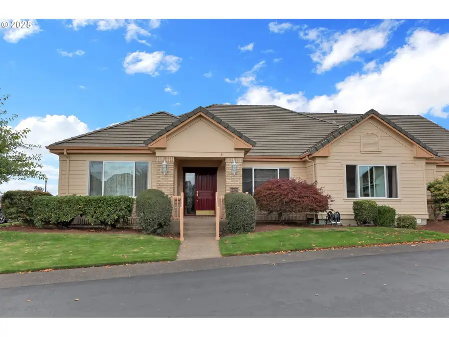 1789 Lake Shore Dr, Eugene, OR 97408 - #2