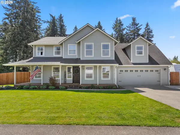 724 E 7th St, LaCenter, WA 98629
