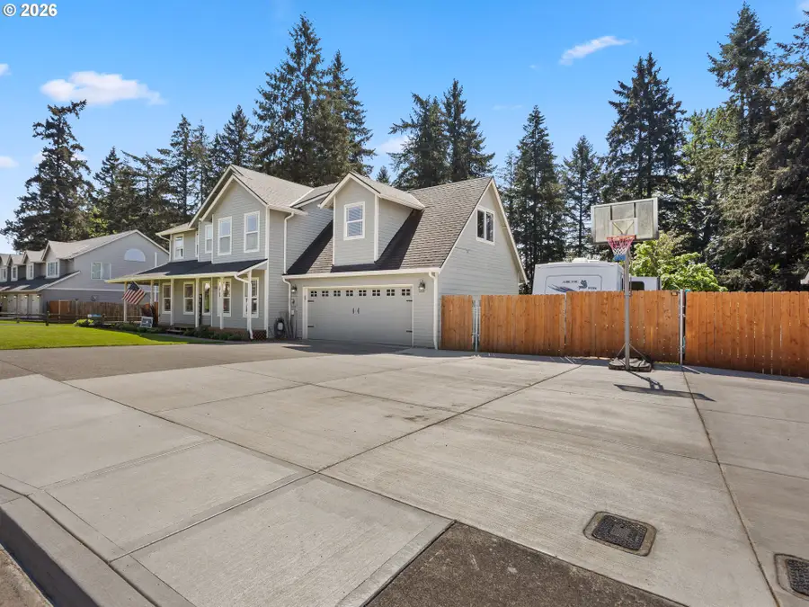 724 E 7th St, La Center, WA 98629 - #2