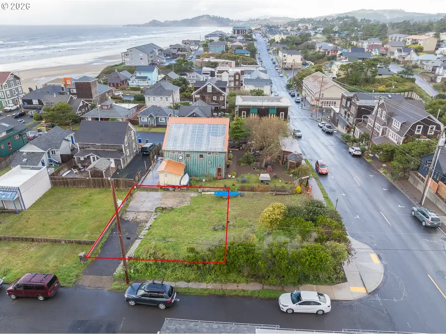 11 NW 2nd St, Newport, OR 97365 - #2
