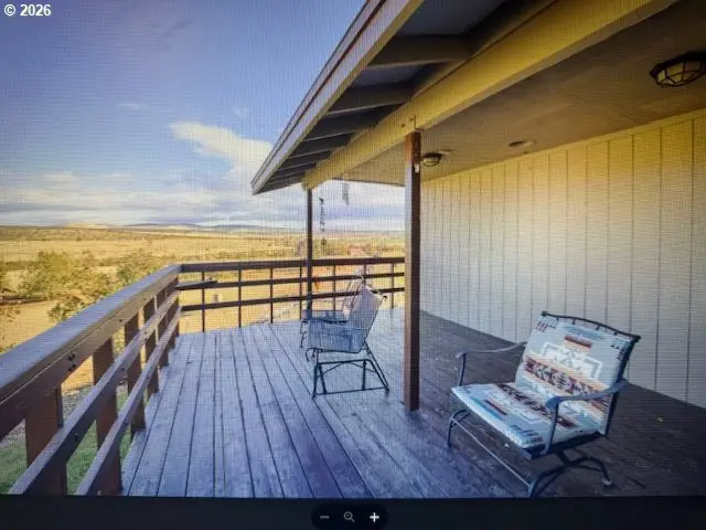 950 SE Dover Ln, Madras, OR 97741 - #3