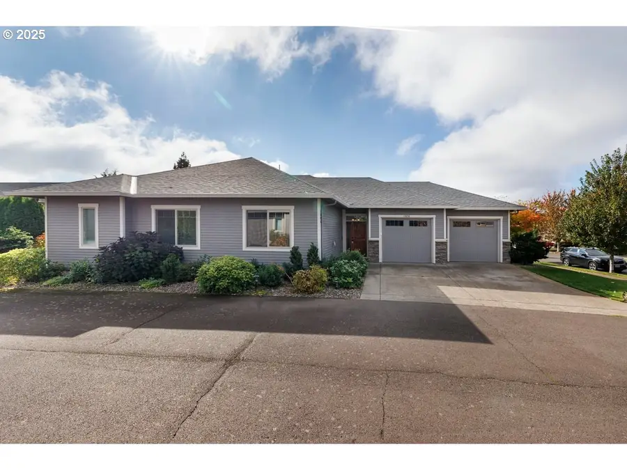 1586 Meridian Dr, Woodburn, OR 97071 - Image #2
