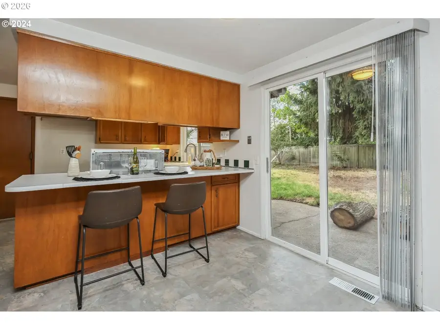 2420 Willona Dr, Eugene, OR 97408 - Image #3