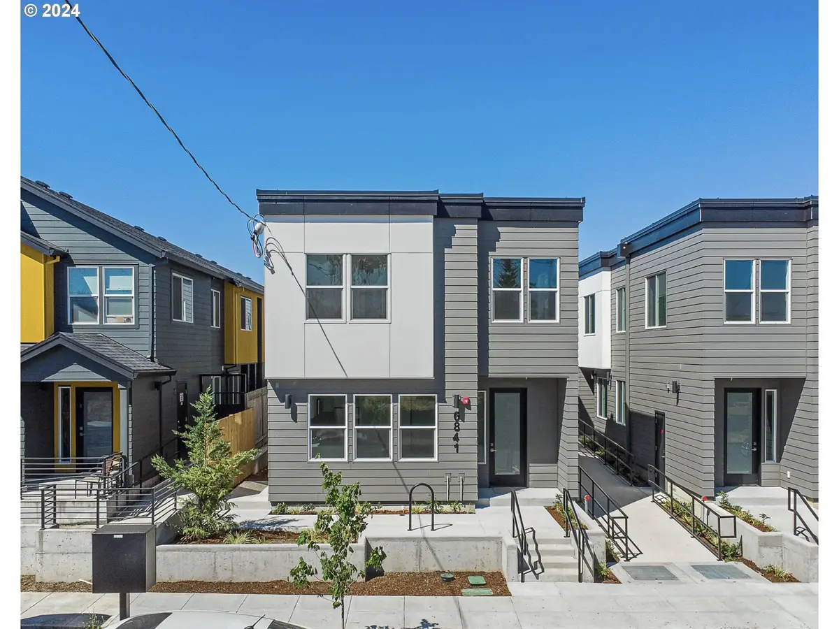 6841 N Montana Ave, Portland, OR 97217 - #1