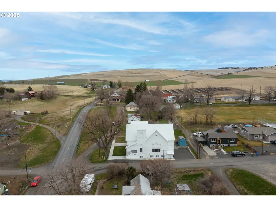 402 E Main St, Weston, OR 97886 - Image #3