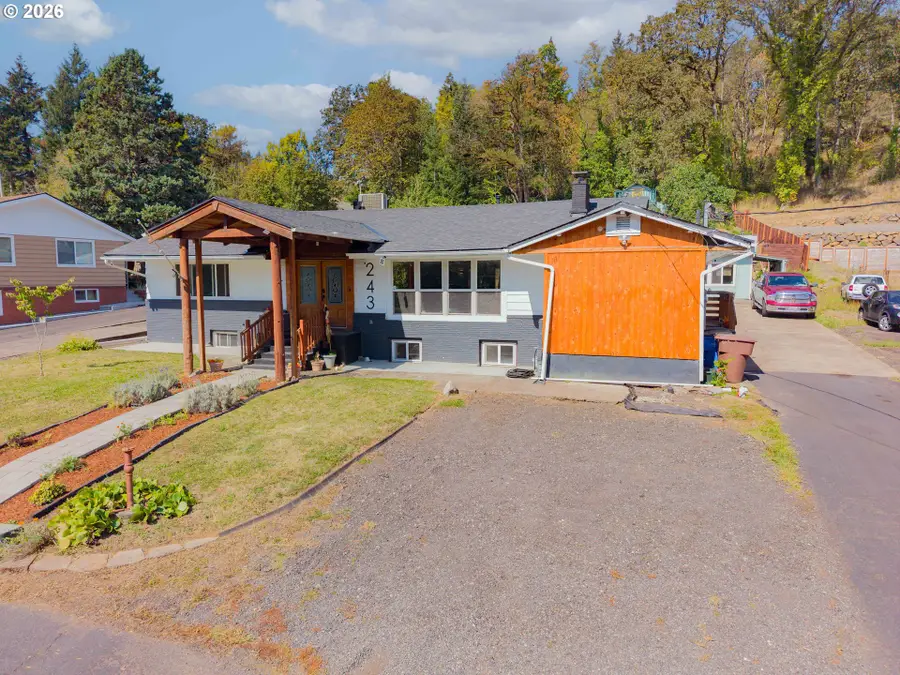 243 N Shepherd Rd, Washougal, WA 98671 - #2