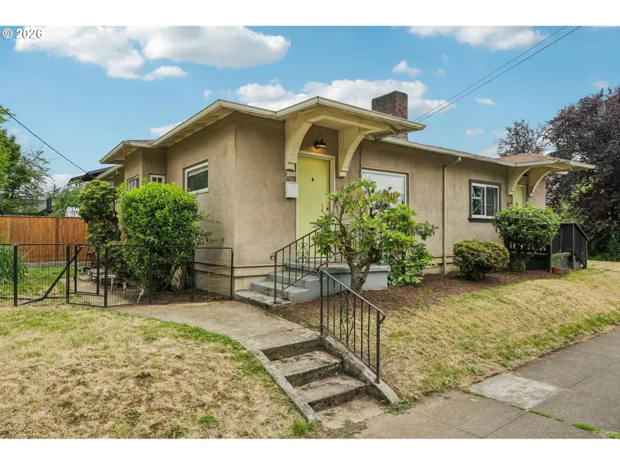 1036 N Ainsworth St, Portland, OR 97217 - #2