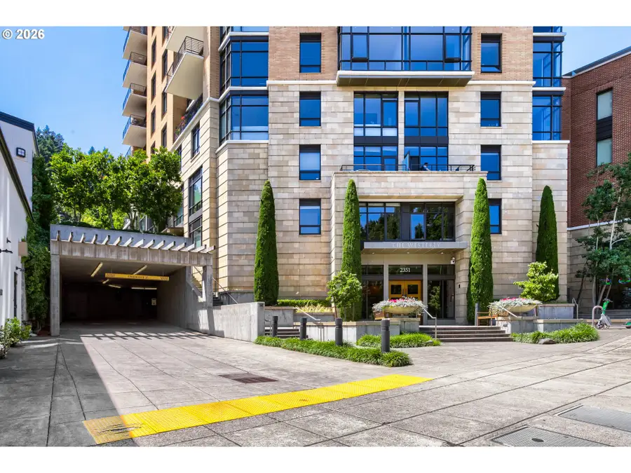 2351 NW Westover Rd #202, Portland, OR 97210 - #3