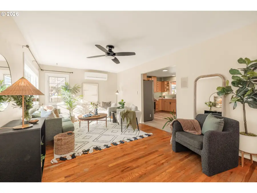 3275 SE Rockwood St, Milwaukie, OR 97222 - #3