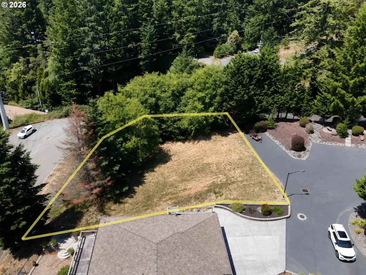 7774 Zoe Dr, Brookings, OR 97415 - #1