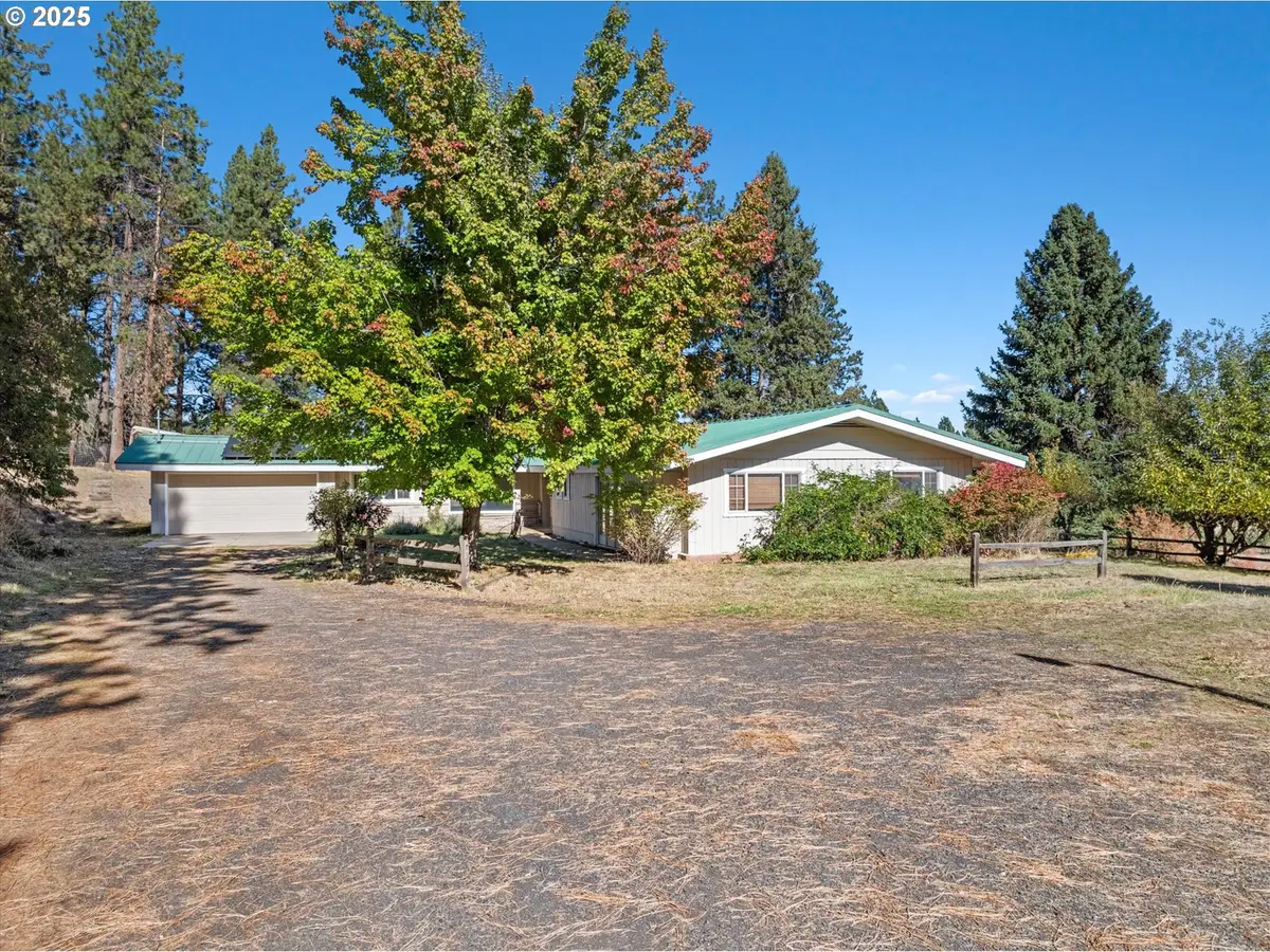 63881 Lester Rd, La Grande, OR 97850 - Image #1