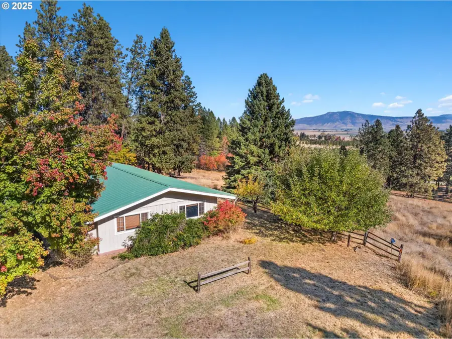 63881 Lester Rd, La Grande, OR 97850 - Image #2