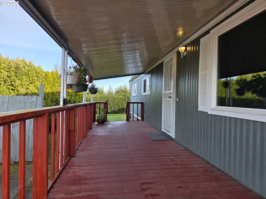 19776 SE Stark St, Portland, OR 97233 - Image #3