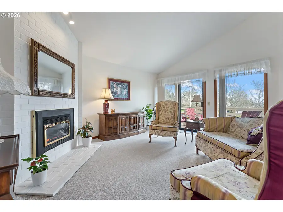 16146 SW 130th Ter #4, King City, OR 97224 - #3