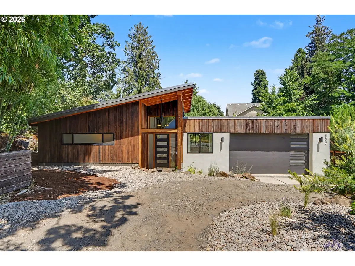 200 Welch St, Silverton, OR 97381 - #1